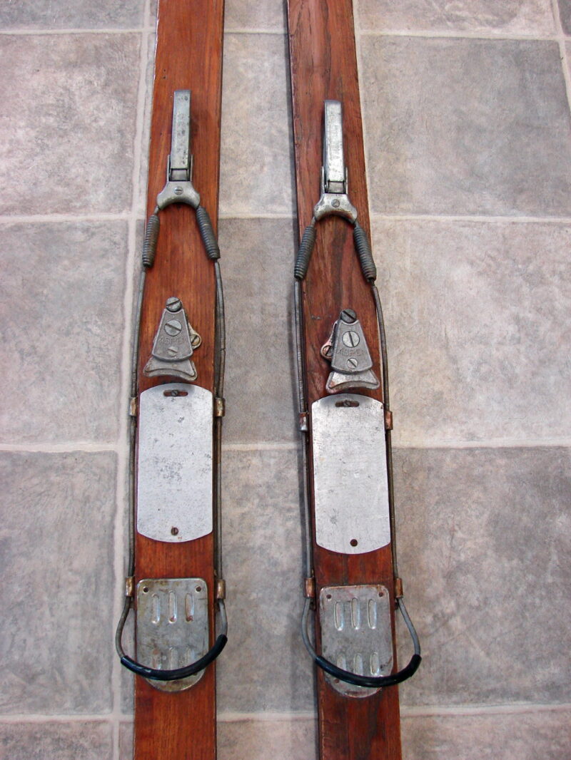 Vintage Hickory Wood Snow Skis Metal Tips Iron Rails Aspen Cortina Complete Bindings, Moose-R-Us.Com Antiques Collectibles Log Cabin Decor