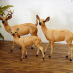 Breyer Elk Ram Moose Pronghorn Whitetail Deer Buck Doe Fawn Big Game Figurine - Image 3