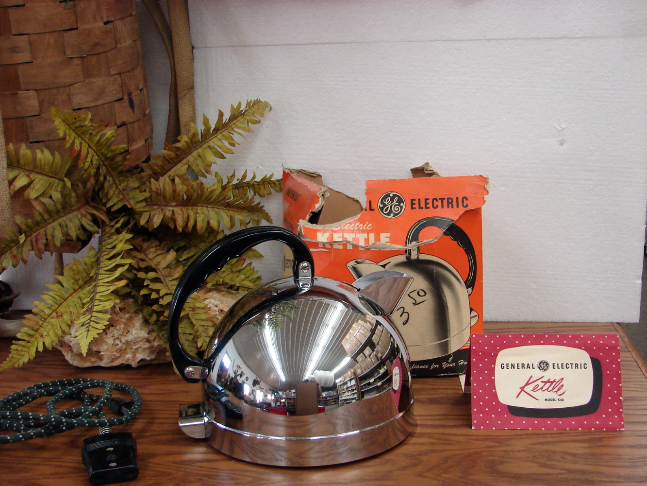 Vintage Retro Round Ball GE Chrome Electric Kettle Water Heater Tea Coffee  K42 Box -  Log Cabin Decor