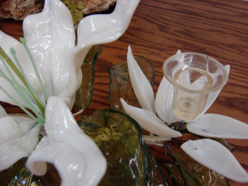 MCM Retro Lucite White Lily Flower Candle Holder Floral Arrangement, Moose-R-Us.Com Log Cabin Decor