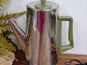 Vintage Retro Ward Signature Chrome Avocado Green Coffee Percolator Pot