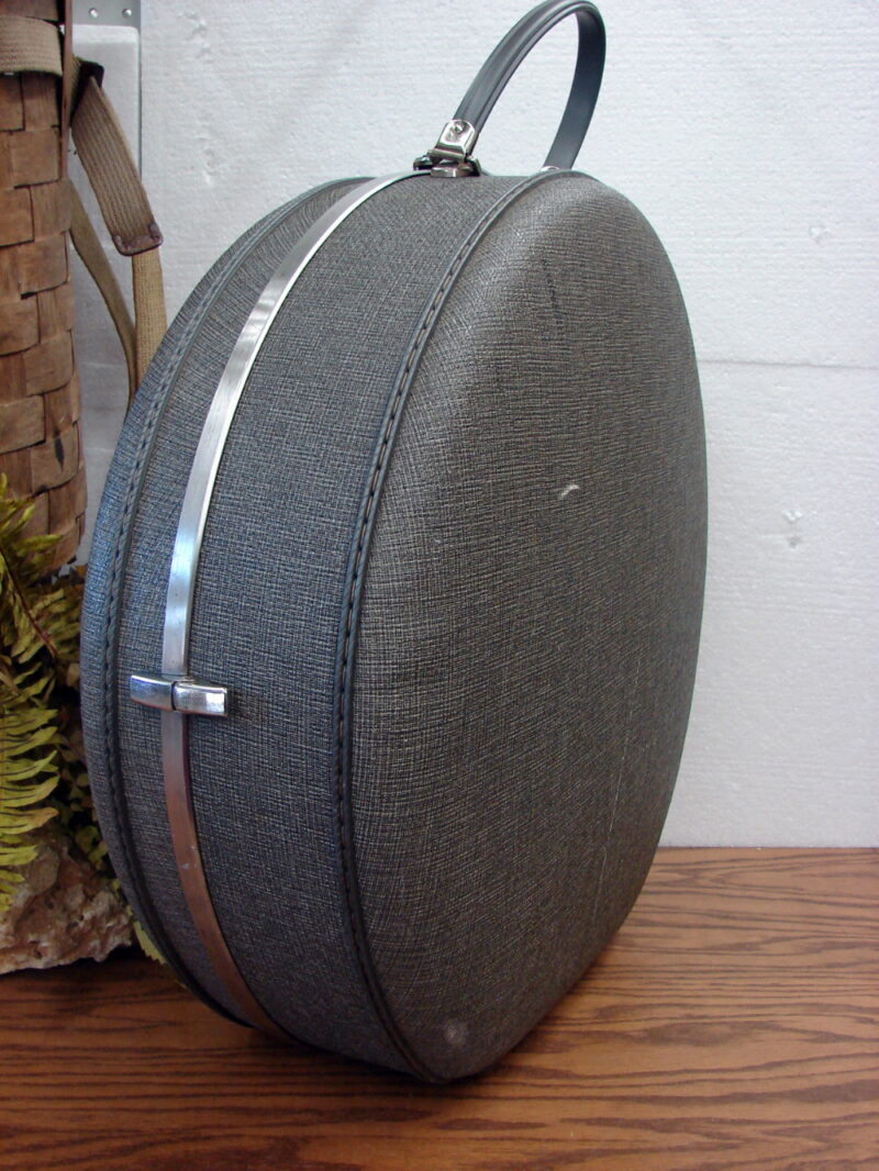 Vintage American Tourister Round Suitcase Luggage Tri-Taper Train Hat Box, Moose-R-Us.Com Log Cabin Decor