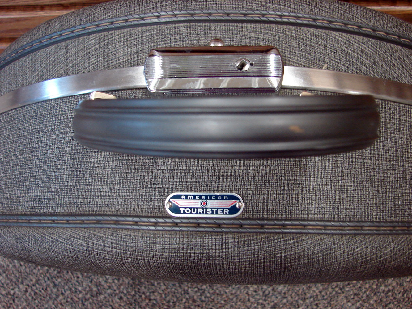 Vintage American Tourister Round Suitcase Luggage Tiara Train Hat Box -   Log Cabin Decor