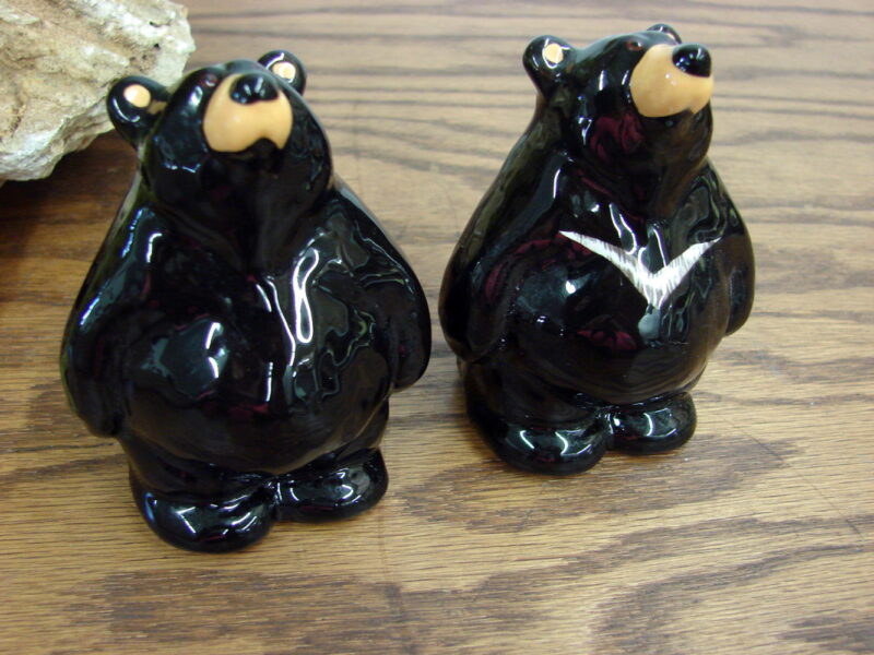 New Big Sky Carvers Bearfoots Bears Jeff Fleming Bear Figural Salt Pepper Shakers, Moose-R-Us.Com Log Cabin Decor