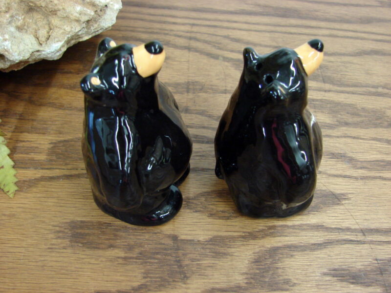 New Big Sky Carvers Bearfoots Bears Jeff Fleming Bear Figural Salt Pepper Shakers, Moose-R-Us.Com Log Cabin Decor