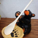 New Big Sky Carvers Bearfoots Bears Jeff Fleming Bear Spoon Holder