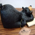 New Big Sky Carvers Bearfoots Bears Jeff Fleming Dreaming of a Good Book Bookend - Image 2