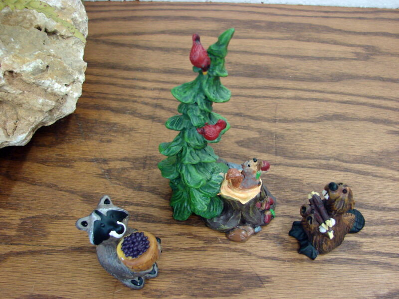 New Big Sky Carvers Bearfoots Bears Jeff Fleming Forest Nativity Gift Bearers, Moose-R-Us.Com Log Cabin Decor