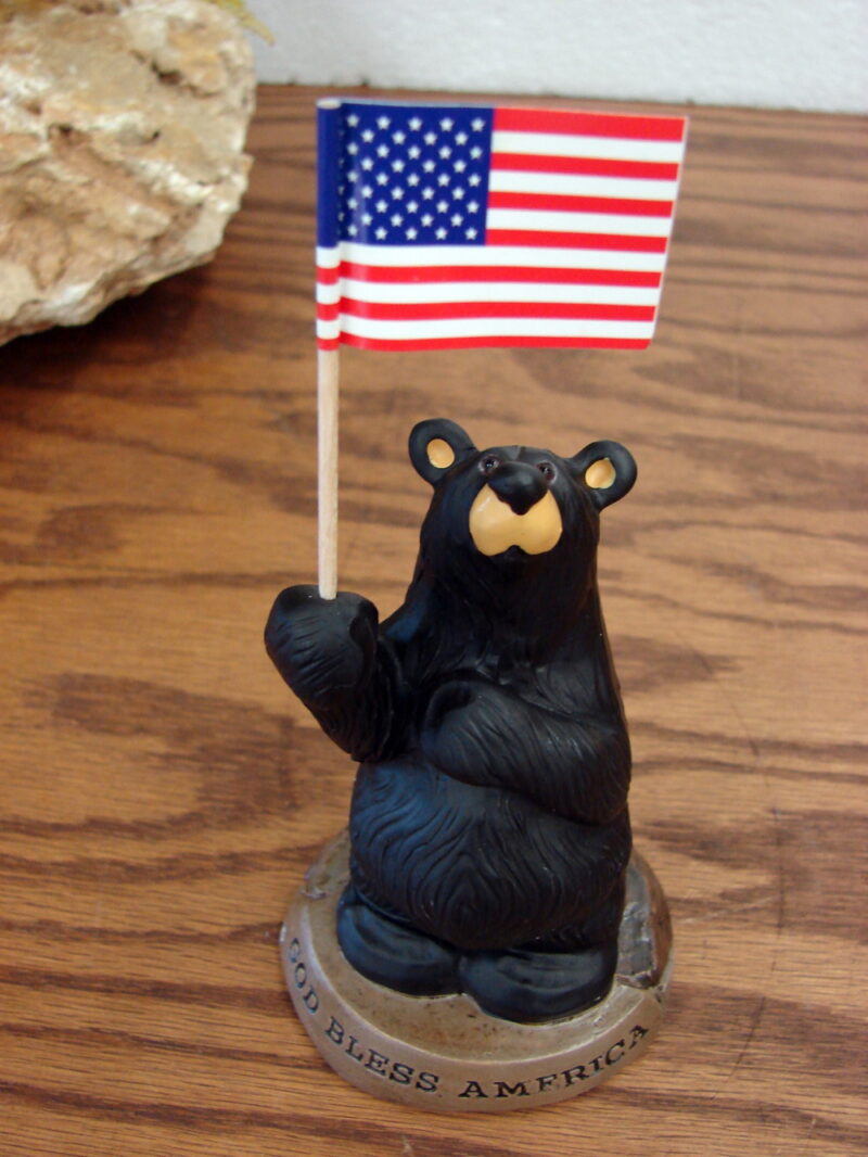New Big Sky Carvers Bearfoots Bears Jeff Fleming God Bless America Figurine, Moose-R-Us.Com Log Cabin Decor