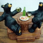 New Big Sky Carvers Bearfoots Bears Jeff Fleming Bears Micro Bruin Figurine