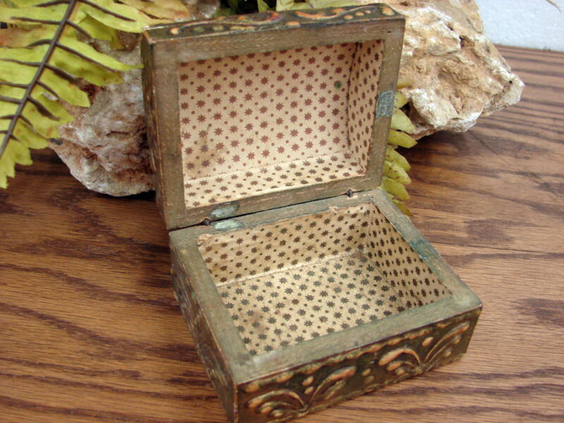 Antique Miniature Wood Salesman Sample Trunk Dresser Vintage Jewelry, Moose-R-Us.Com Log Cabin Decor