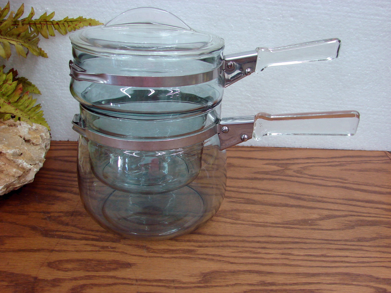 PYREX Flameware Clear Glass Saucepan Pot 6324-b 2 QT With Spout, Lid,  Handle and a Stainless Stell Band Made in USA 1950s 