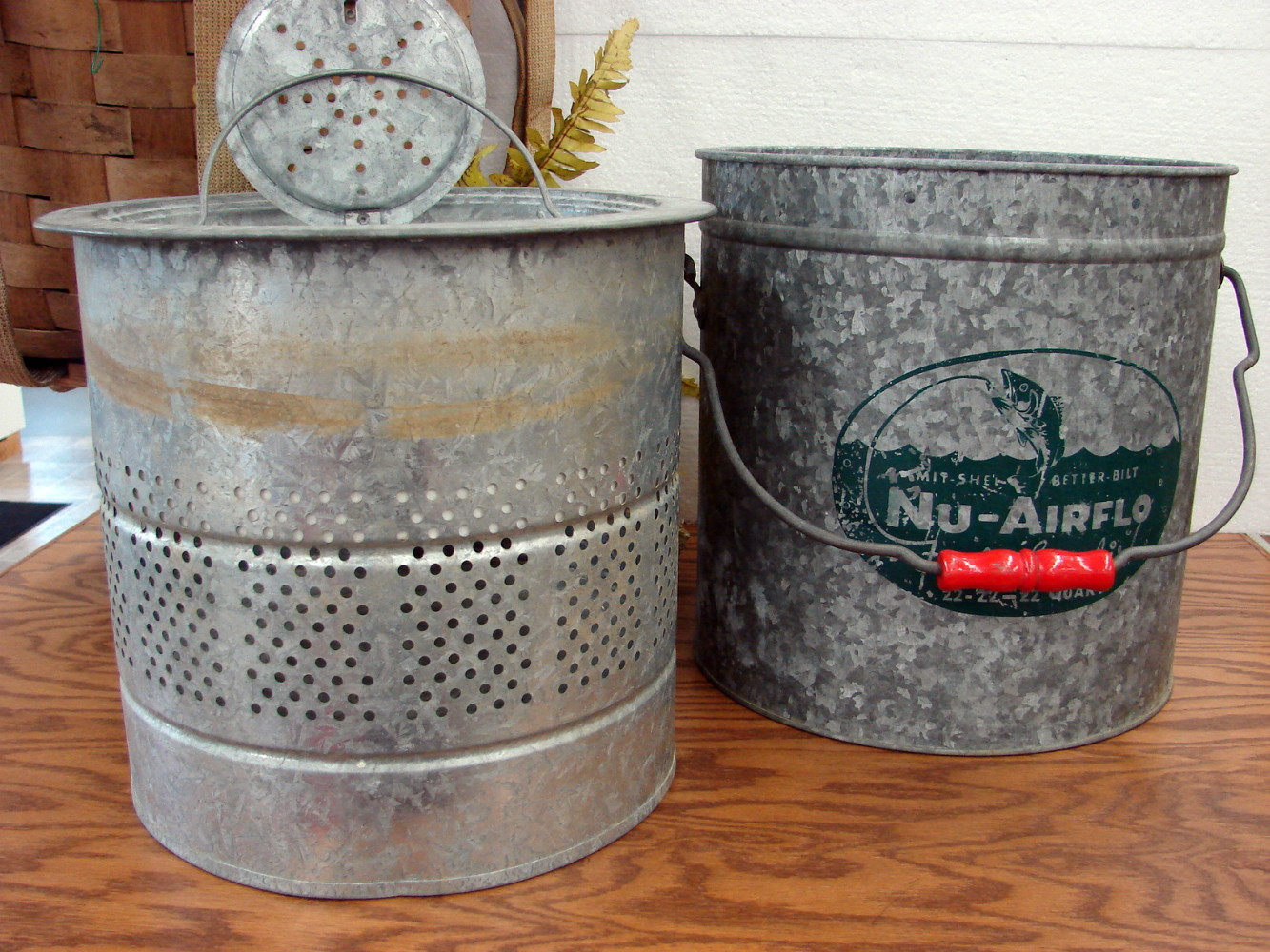 Vintage Massive Galvanized Tin Nu-Airflo Minnow Bucket Complete 22 Quart -   Log Cabin Decor