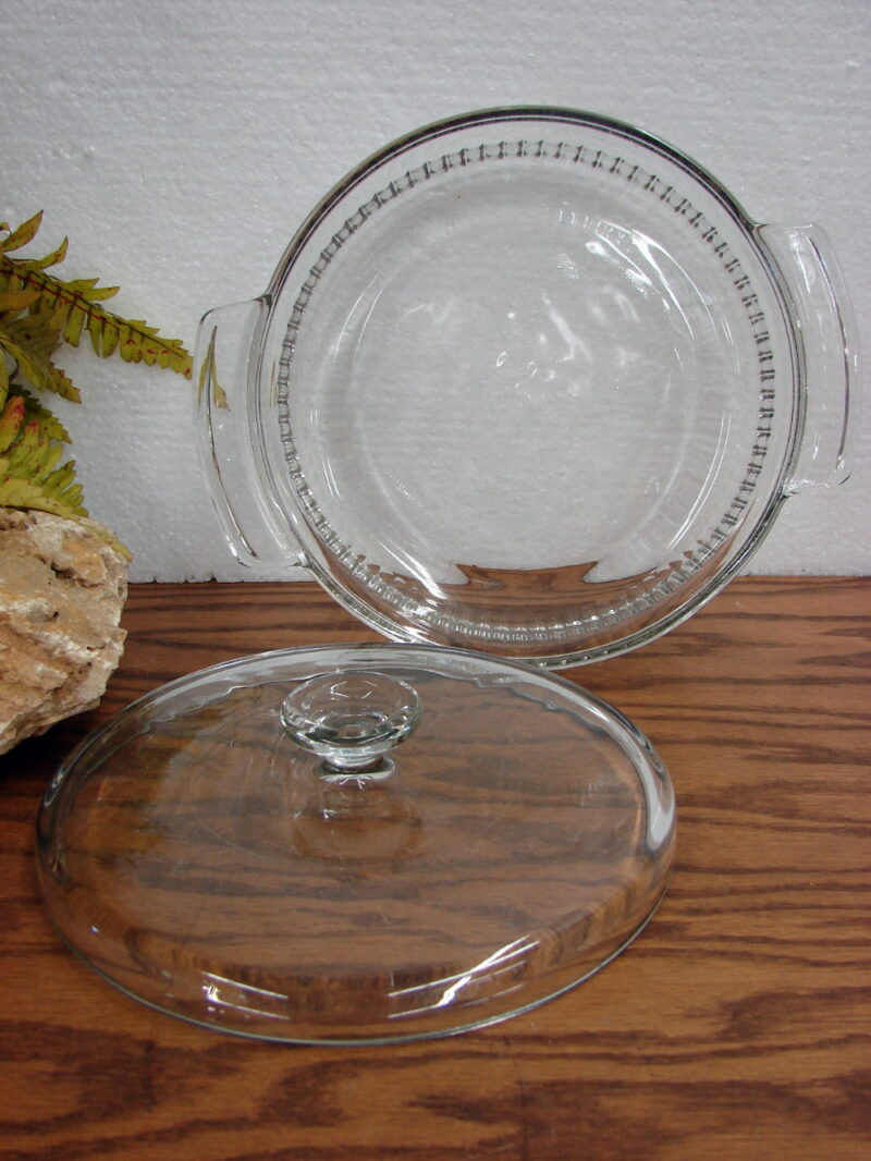 Vintage Anchor Hocking 1430 Ribbed Wavy Glass Casserole w/ Lid Round, Moose-R-Us.Com Log Cabin Decor