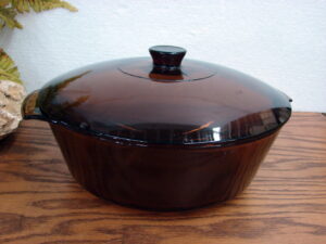Vintage Anchor Hocking Fire King Amber Brown 3 Qt Casserole w/ Lid 439