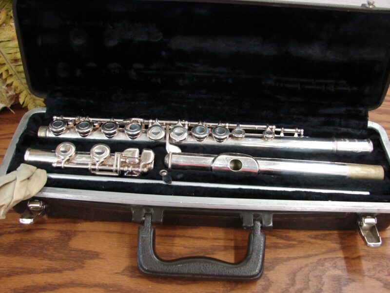 Bundy Selmer Flute w/ Cleaning Rod Case Nice #445011, Moose-R-Us.Com Log Cabin Decor