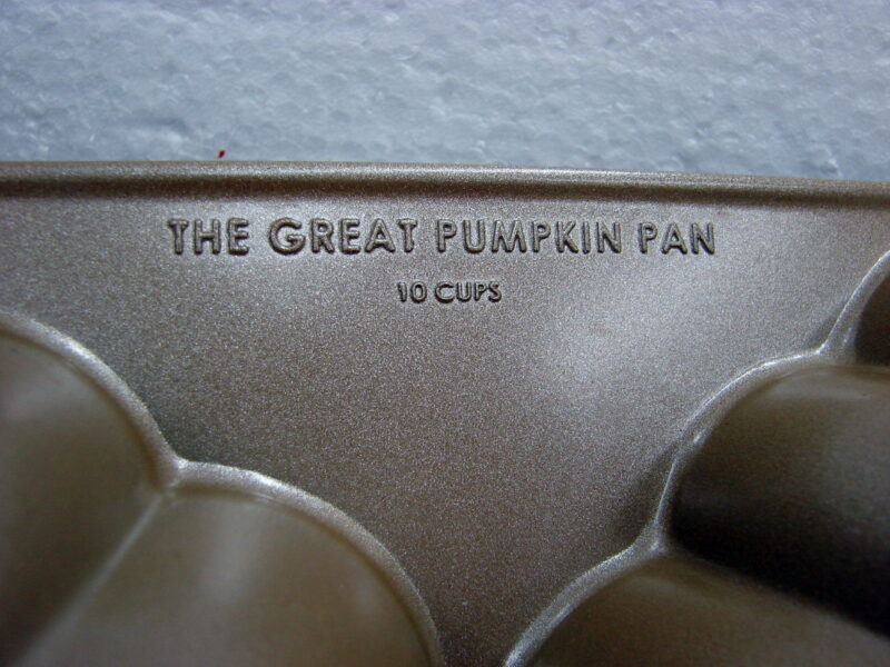 Scandinavian Nordic Ware Heavy Duty Great Pumpkin Mold Cake Pan 10 Cups, Moose-R-Us.Com Log Cabin Decor