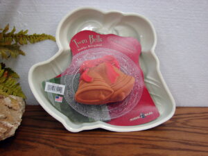 Scandinavian Nordic Ware Heavy Duty Twin Bell Bundt Cake Mold 31442