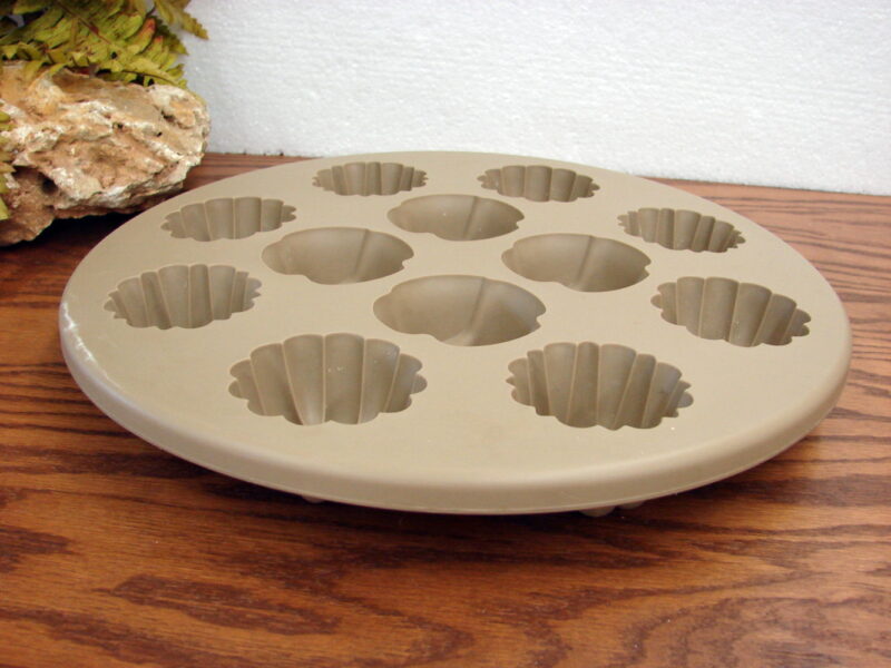 Pampered Chef Silicone Rose Flower Round Floral Cupcake Baking Mold, Moose-R-Us.Com Log Cabin Decor