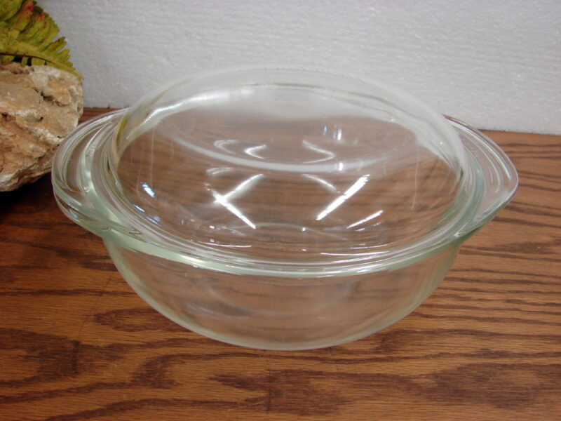 Vintage PYREX 023 1 1/2 Qt Clear Glass Round Casserole with Lid, Moose-R-Us.Com Log Cabin Decor