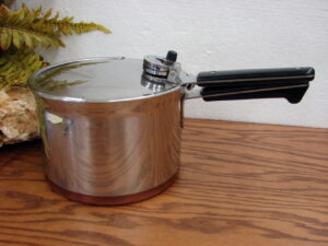 Complete Vintage Copper Bottom Revere Ware 4 Qt Pressure Cooker