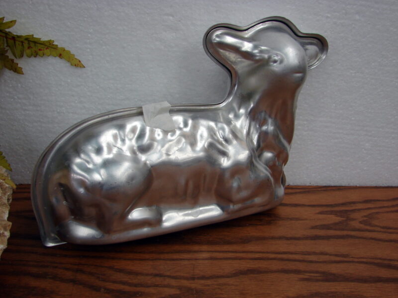 Nordic Ware Lamb Sheep 2 Part Cake Mold Easter Spring Aluminum Baking Mold, Moose-R-Us.Com Antiques Collectibles Log Cabin Decor
