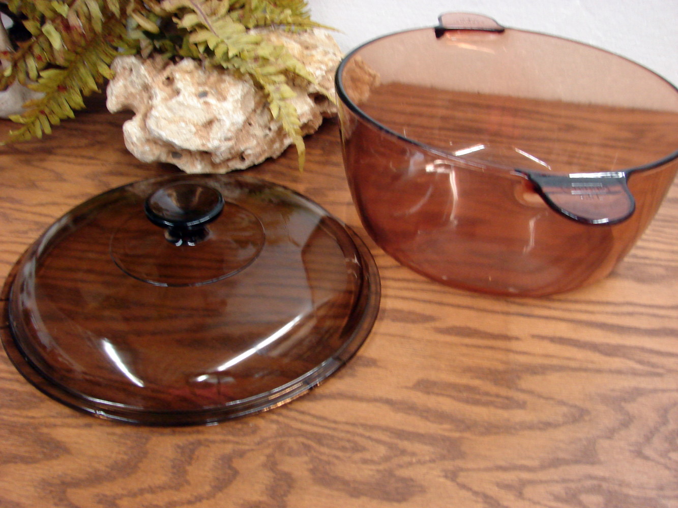 Vintage PYREX Amber Brown Visions 4.5 Liter Dutch Oven Stock Pot w/ Matching PYREX Lid - Image 3