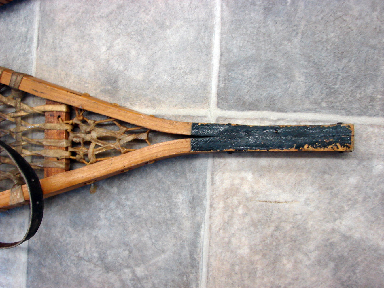 Vintage Wood Rawhide Sinew Black Heel Snow Shoes Bindings Cabin Snowshoe Decor - Image 3