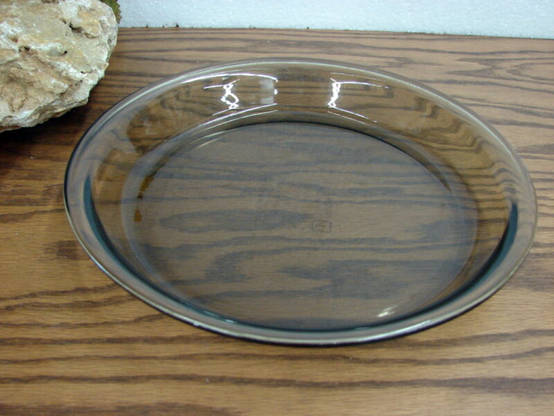 Vintage Anchor Hocking USA Clear Smoke 9&#8243; Wide Rim Pie Quiche Plate 230mm, Moose-R-Us.Com Log Cabin Decor