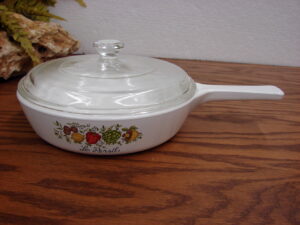 Vintage Corning Ware Spice of Life P-83 Small Skillet Fry Pan w/ Glass PYREX Lid 6 1/2"