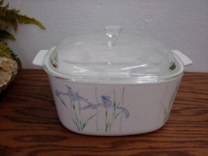 Vintage Corning Ware Corelle Shadow Iris 3 Liter Casserole w/ PYREX Lid