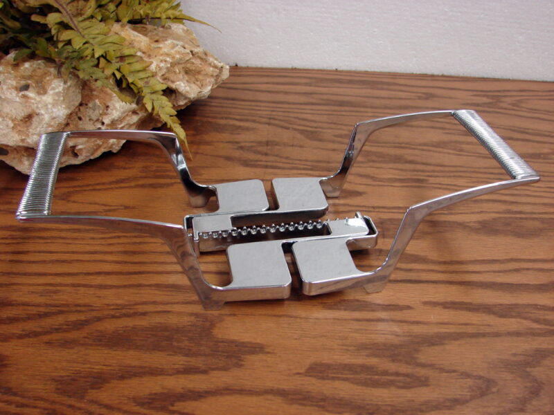 Vintage Corning USA Corningware Detachable Handle Chrome Cradle Trivet, Moose-R-Us.Com Log Cabin Decor