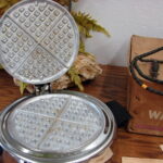 Vintage Round Chrome Dominion Waffle Maker Baker w/ Original Box Recipes - Image 4