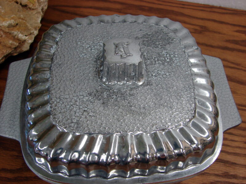 Scandinavian Nordic Ware Heavy Duty Aluminum Casserole Pot w/ Lid, Moose-R-Us.Com Log Cabin Decor