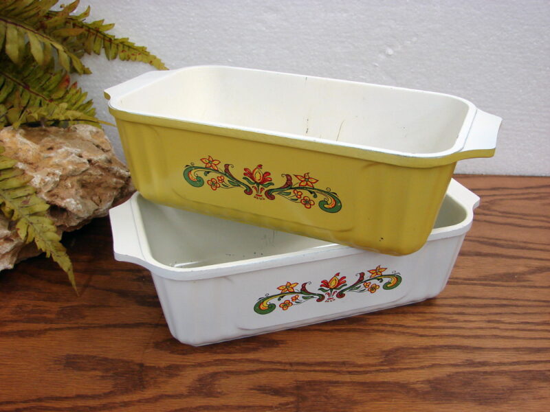 Set/2 Vintage Nordic Ware Bread n Boards Bread Loaf Pan Yellow and White, Moose-R-Us.Com Log Cabin Decor