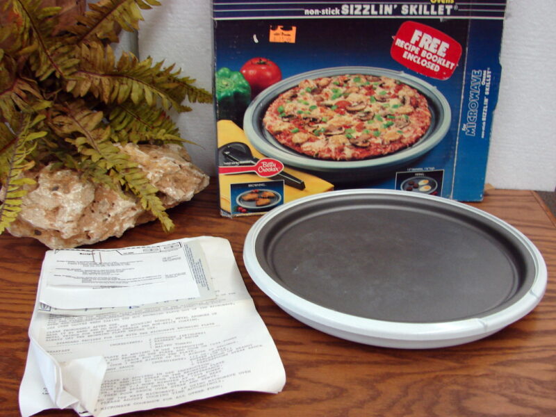 Vintage Nordic Ware Non-Stick Sizzlin&#8217; Skillet for Microwave Browning Searing, Moose-R-Us.Com Log Cabin Decor
