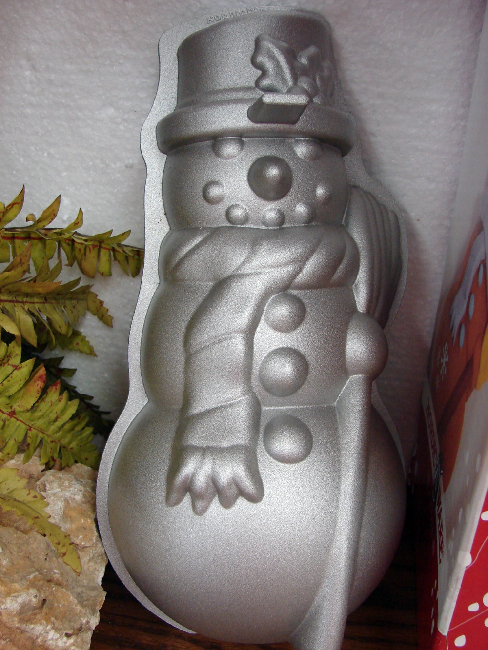  Nordic Ware Snowman Pan: Novelty Cake Pans: Home & Kitchen