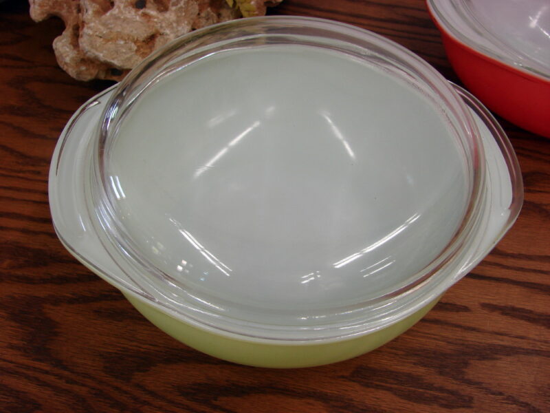 Vintage PYREX 024 Lime Green 2 Qt Round Casserole w/ Matching Lid, Moose-R-Us.Com Log Cabin Decor