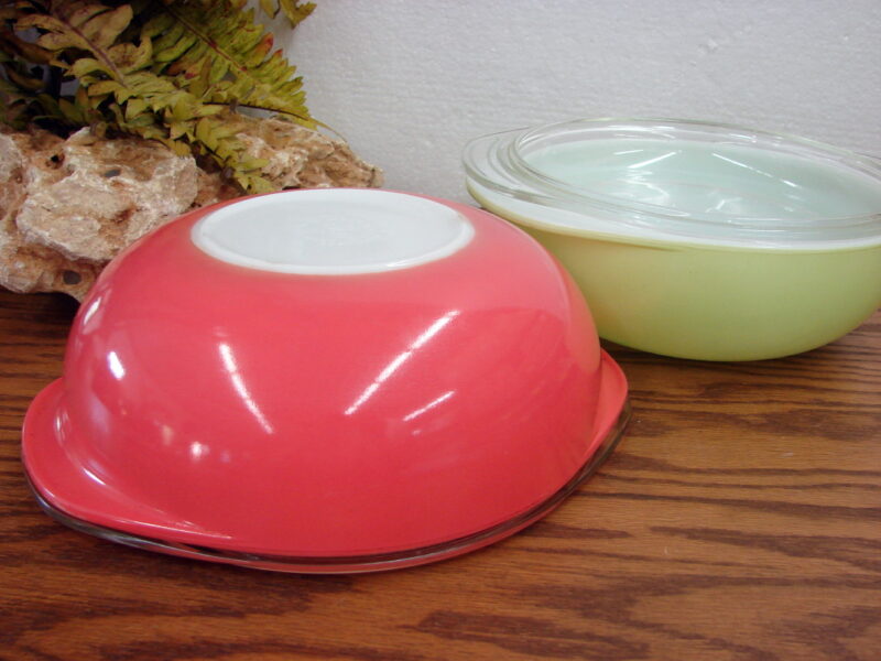 Vintage PYREX 024 Flamingo Pink 2 Qt Round Casserole w/ Matching Lid, Moose-R-Us.Com Log Cabin Decor