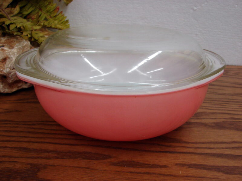 Vintage PYREX 024 Pink 2 Quart Casserole w/ Matching Lid, Moose-R-Us.Com Log Cabin Decor
