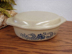Vintage PYREX Homestead Blue Pattern #045 Oval Casserole w/ Lid 2 1/2 Qt