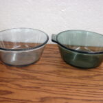 Vintage PYREX 817 832 833 Flameware Blue Glass Sauce Pan Detachable Handle - Image 2