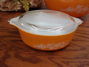 Vintage PYREX Butterfly Gold II #471 Cinderella Round Casserole w/ Lid 1 Pint