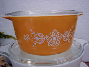 Vintage PYREX Butterfly Gold #473 Cinderella Round Casserole w/ Lid 1 Qt