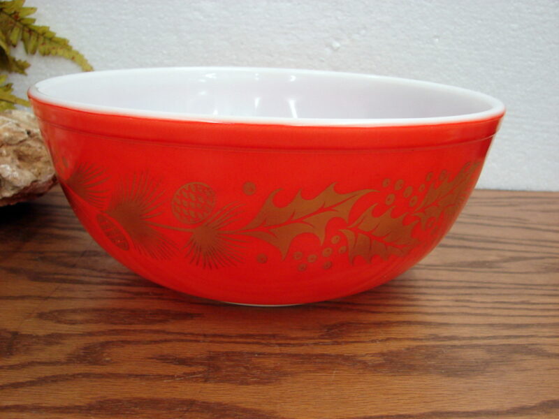 Vintage PYREX 1960&#8217;s Golden Leaf Red Gold Holly Leaves 404 Bowl, Moose-R-Us.Com Log Cabin Decor