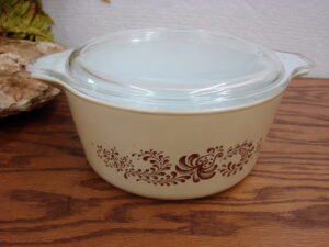 Vintage PYREX Homestead Brown Pattern #474 Cinderella Round Casserole w/ Clear Lid