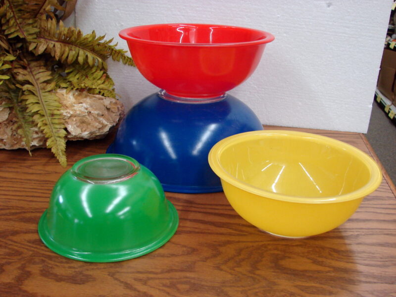Vintage PYREX Primary Color Clear Bottom Nesting Mixing Bowl Set 322 323 325 326, Moose-R-Us.Com Log Cabin Decor