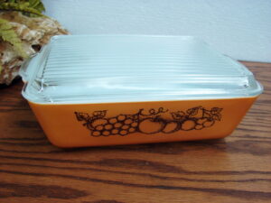Vintage PYREX Old Orchard Butterscotch #503 Refrigerator Dish w/ Lid