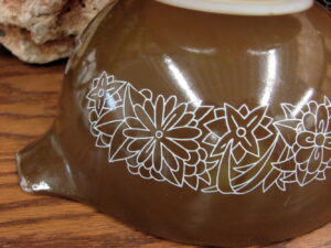Vintage PYREX Woodland Pattern Brown Tan Tone Kitchen Bowl Casserole