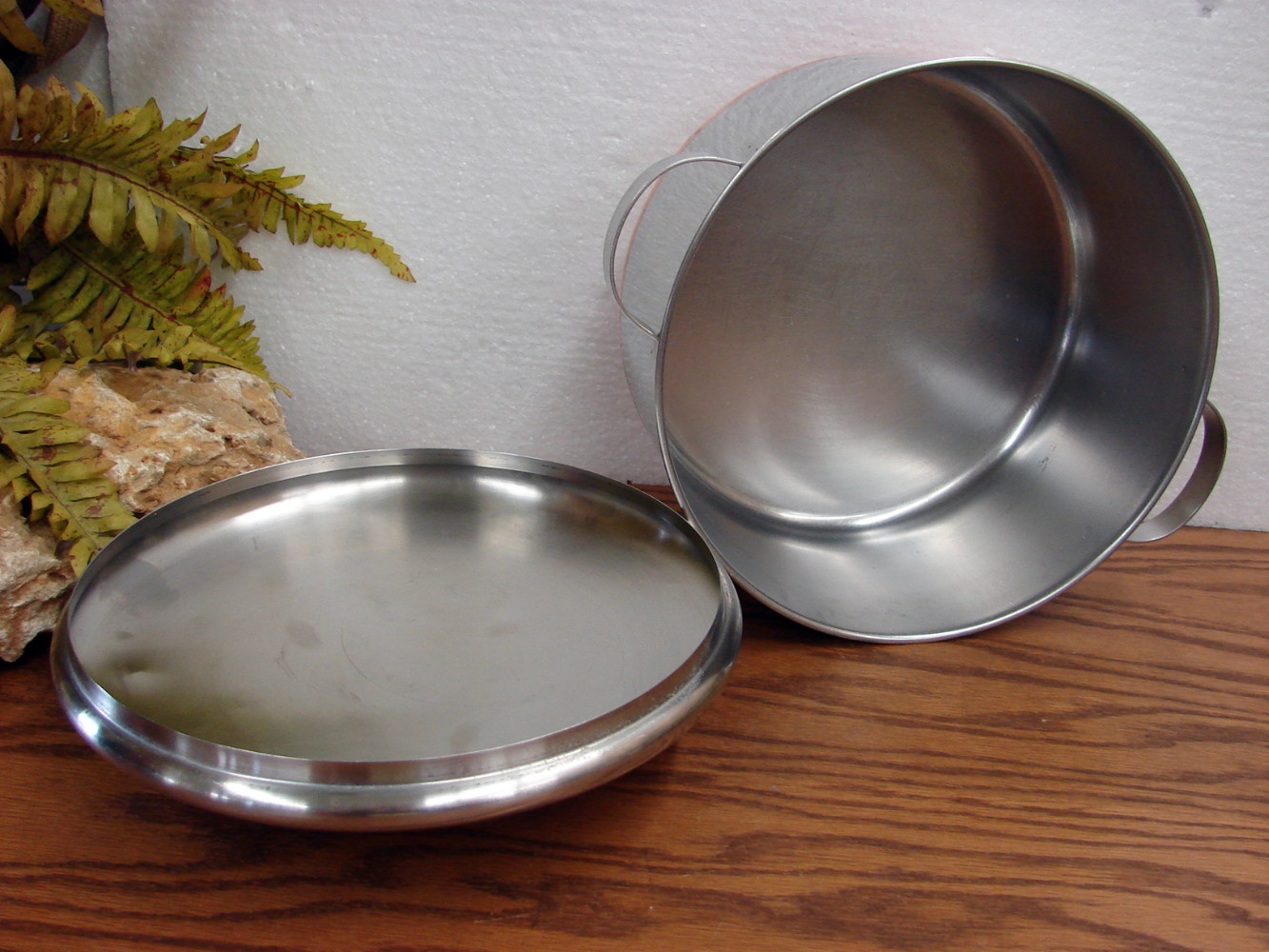 Vintage Copper Bottom Revere Ware 4 Quart Commercial Stock Pot w/ Lid - Image 2